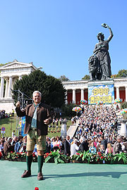 Bayerischer Defiliermarsch Ehrendirigat: Oberbürgermeister Dieter Reiter (©Foto. Martin Schmitz)